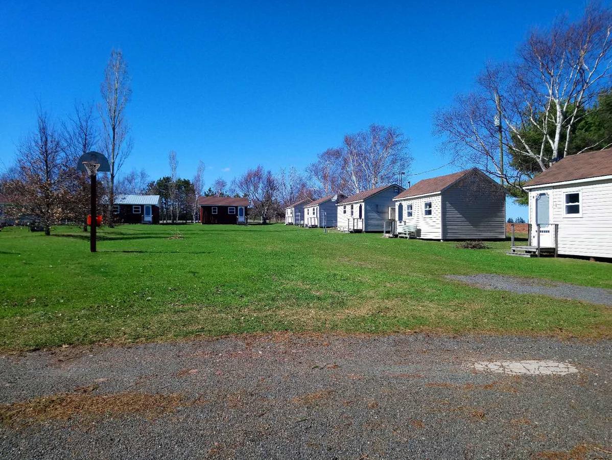 Rachel'S Motel And Cottages Surrey Extérieur photo